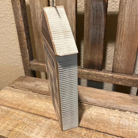 By The Sea Wood Sign, Beach House Decor For Tier Trays, Beach Tabletop Sign - Picture 8 of 11